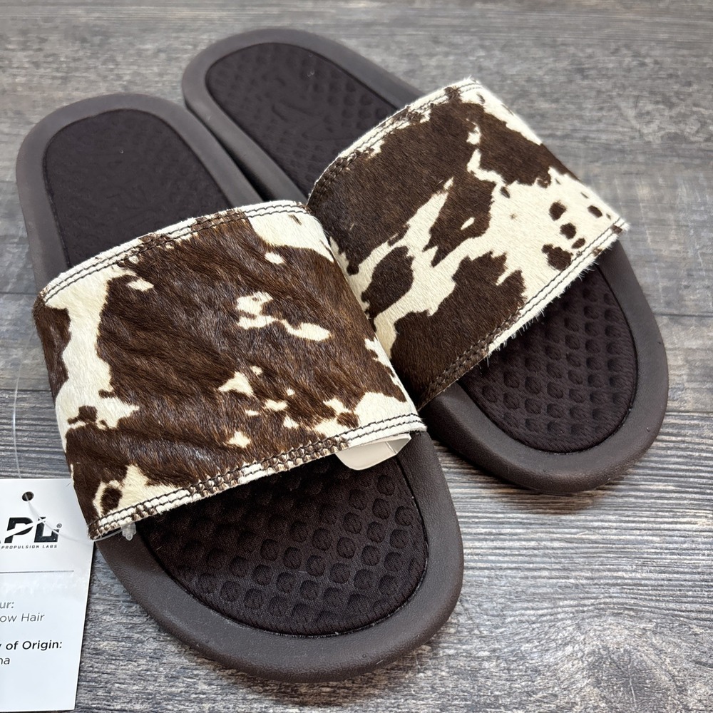 APL Iconic Slide Deep Brown/White Cow Animal Print Women's Size 8 NEW A2
